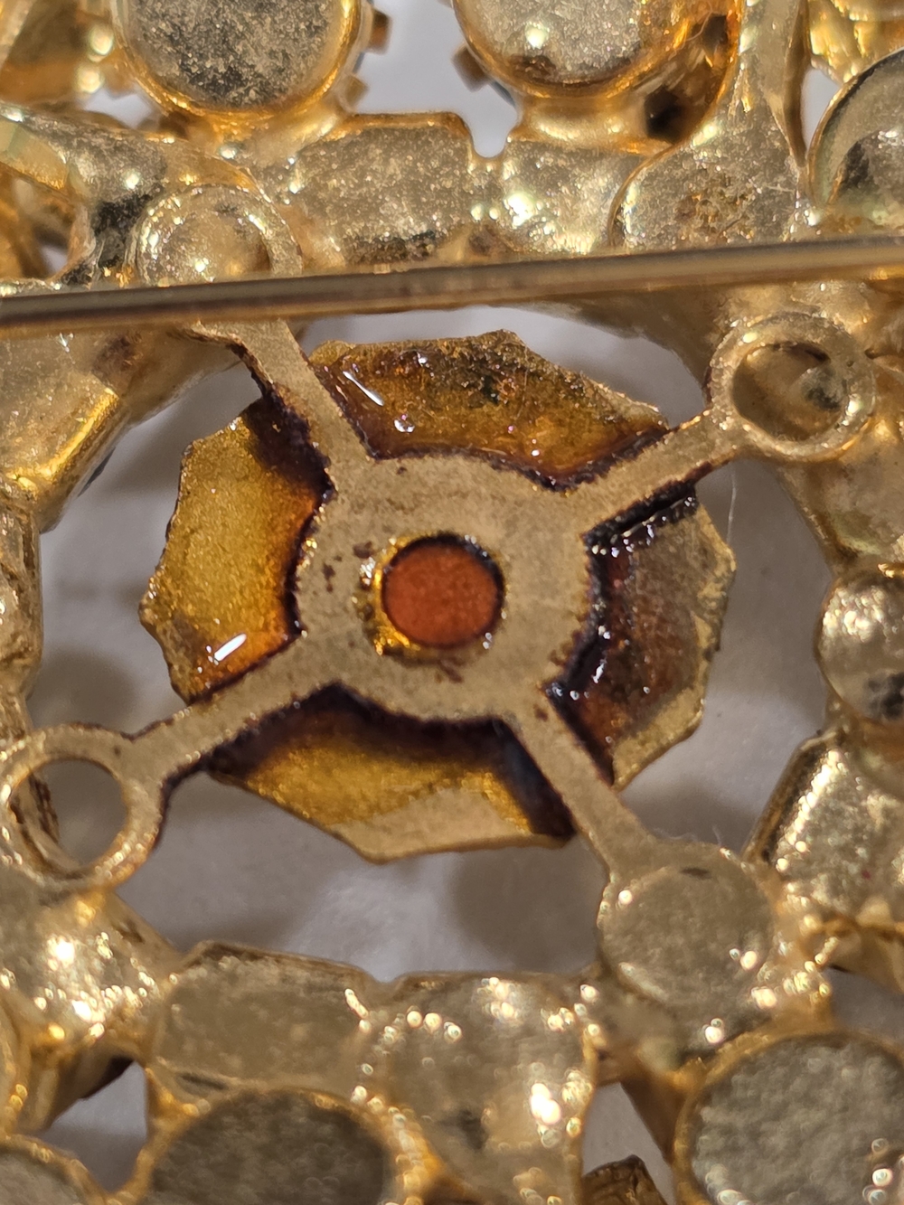 Vintage American Legion Auxillary Gold-Tone Brooch w/ Black Enamel & Rhinestones - Picture 6 of 6